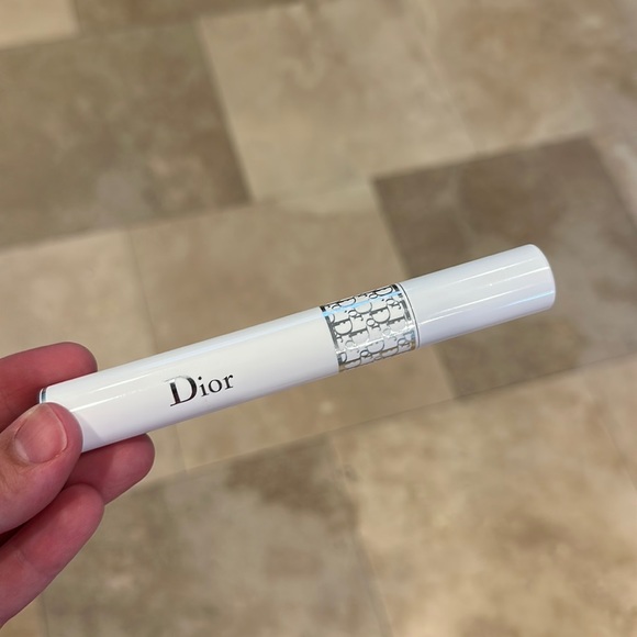 Dior - Picture 2 of 4